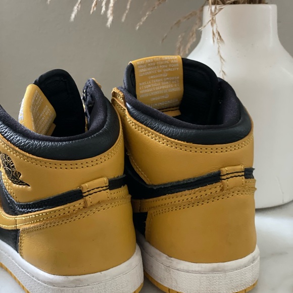 Nike Black and Yellow High-Top Sneakers - Picture 4 of 4